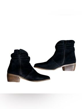 Anthropologie Barcelona Black Suede Ankle Block Heel Booties size 5.5